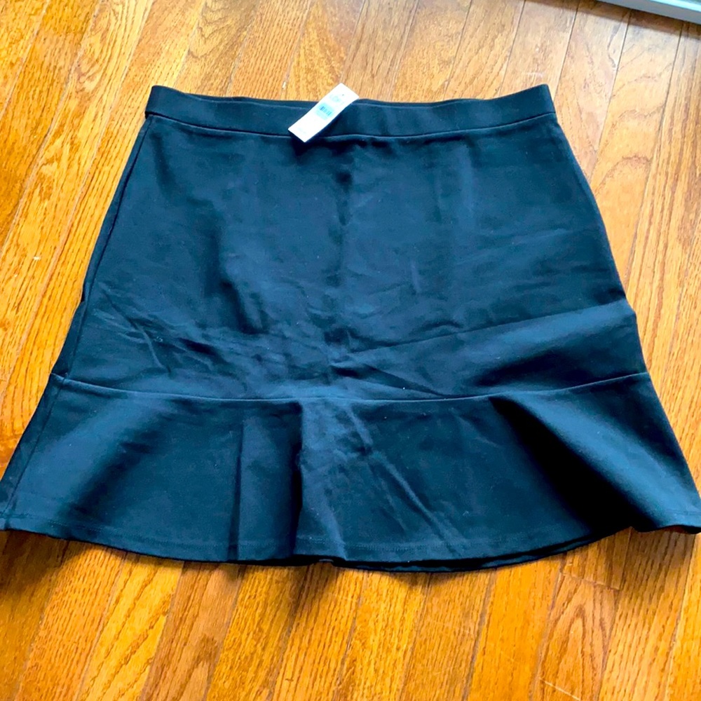Loft Black Rayon Skirt w/Flutter L